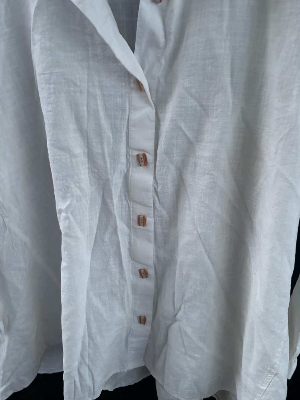 Women's White Linen Button-Down Shirt - Picture 3 of 8
